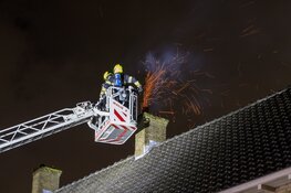 Brand in schoorsteen aan de Lorentzkade in Haarlem