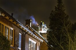 Brand in schoorsteen aan de Lorentzkade in Haarlem