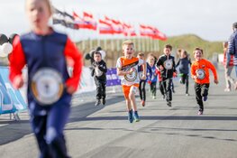 Rennen over CM.com Circuit Zandvoort tijdens Kids Circuit Run