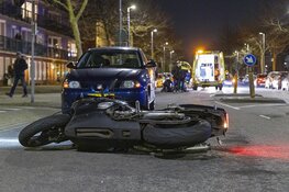 Motorrijder met spoed naar ziekenhuis na ongeval op de Rijksstraatweg