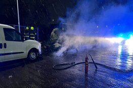 Auto door brand verwoest aan Pladellastraat in Haarlem
