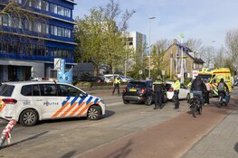 Veel schade bij kop-staart aanrijding op de Zijlweg in Haarlem