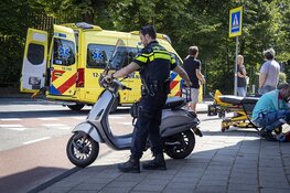 Scooterrijdster gewond bij ongeval Korte Kleverlaan Bloemendaal