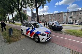 Lang benzinespoor op Prins Bernhardlaan in Haarlem