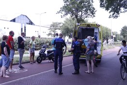 Bromfietser en bijrijder ten val in Haarlem