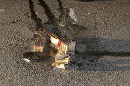 Brandweer blust pot met vuurwerk na melding autobrand aan de Waddenstraat