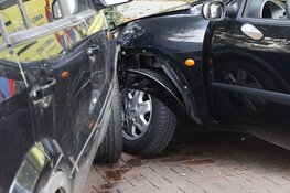 Passagier gewond bij botsing in Haarlem