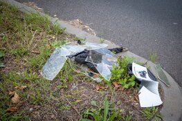 Scooterbestuurder gaat er vandoor na ongeval en laat gewonde passagier achter