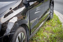 Scooterbestuurder gaat er vandoor na ongeval en laat gewonde passagier achter