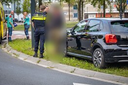 Scooterbestuurder gaat er vandoor na ongeval en laat gewonde passagier achter