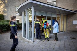 Brandweer groots uitgerukt bij brand Wooncomplex Johan Limpershof
