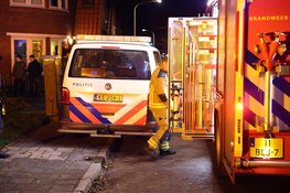 Brandweer blust keukenbrand in woning Haarlem