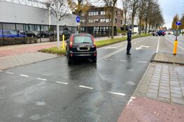 Twee auto&#39;s tegen elkaar gebotst in Haarlem