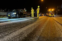Meerdere auto's betrokken bij kettingbotsing op spekgladde A9