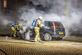 Auto door brand verwoest langs Zomervaart in Haarlem