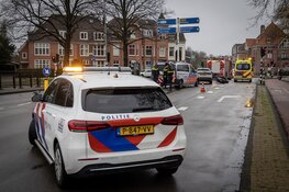 Scooterrijdster gewond bij ongeval op de Verspronckbrug in Haarlem