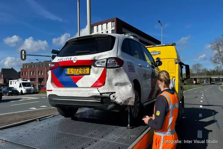 Politieauto betrokken bij botsing in Haarlem