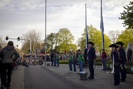 Dodenherdenking 4 mei 2023 op de Jan Gijzenbrug in Haarlem