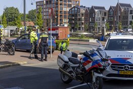 Fietsster gewond bij aanrijding met auto op Hooimarkt