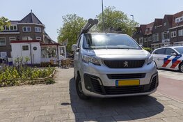 Scooterrijder aangereden door busje op Rijksstraatweg