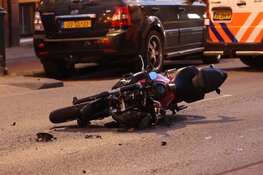 Motorrijder gewond na aanrijding met auto in Haarlem