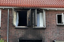 Bewoner naar ziekenhuis bij woningbrand Haarlem