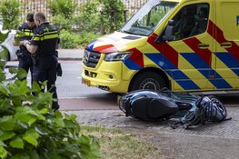 Scooterrijder gewond na aanrijding met auto op het Staten Bolwerk