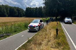 Man met scootmobiel te water in Overveen