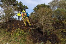Brandweer heeft handen vol aan duinbrand in Overveen