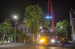 Brand in dak van woning in Haarlem