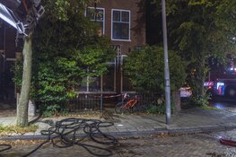 Brand in dak van woning in Haarlem