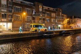 Duikactie door brandweer langs Herensingel in Haarlem