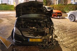 Autobrand aan Kloppersingel in Haarlem