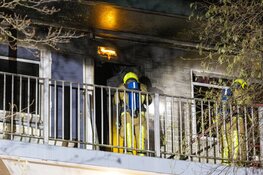 Grote brand in flat Haarlem; twee etages ontruimd