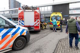 Automobilist kantelt in parkeergarage Haarlem