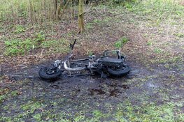 Scooter in brand in park Haarlem