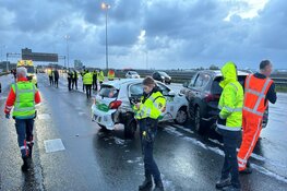 Groot ongeval op A4 bij Nieuw-Vennep: zestien voertuigen betrokken
