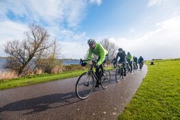 4.000 enthousiaste deelnemers maken fietsfeest van 10e editie Omloop van Zandvoort