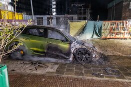 Auto door brand verwoest op Graafschapstraat in Haarlem