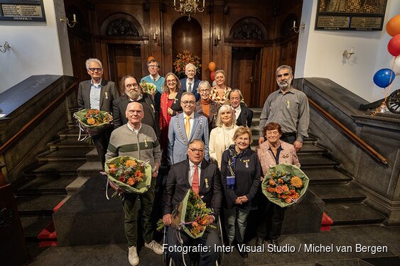 Vijftien Haarlemmers Koninklijk onderscheiden bij lintjesregen