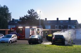 Brandstichter probeert twee voertuigen in brand te steken in Haarlem