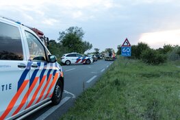 Auto crasht op Zeeweg in Overveen