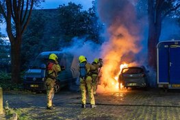 Opnieuw autobrand in Haarlem, drie voertuigen beschadigd