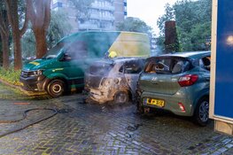 Opnieuw autobrand in Haarlem, drie voertuigen beschadigd