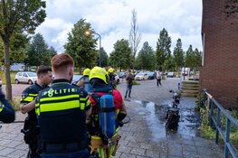 Scooter in brand aan Vondelweg in Haarlem