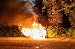 Opnieuw autobrand op dezelfde plek als maand geleden in Haarlem