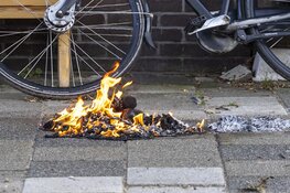 Man komt "belofte" na en sticht brand voor woning Spaarnhovenstraat in Haarlem