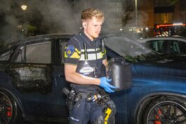 Autobrand aan de Jan van Zutphenstraat in Haarlem