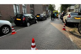 Fietsster ernstig gewond op Kloosterstraat in Haarlem