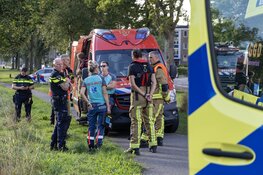 Zoektocht na aantreffen lege kano in de Jan Gijzenvaart in Haarlem